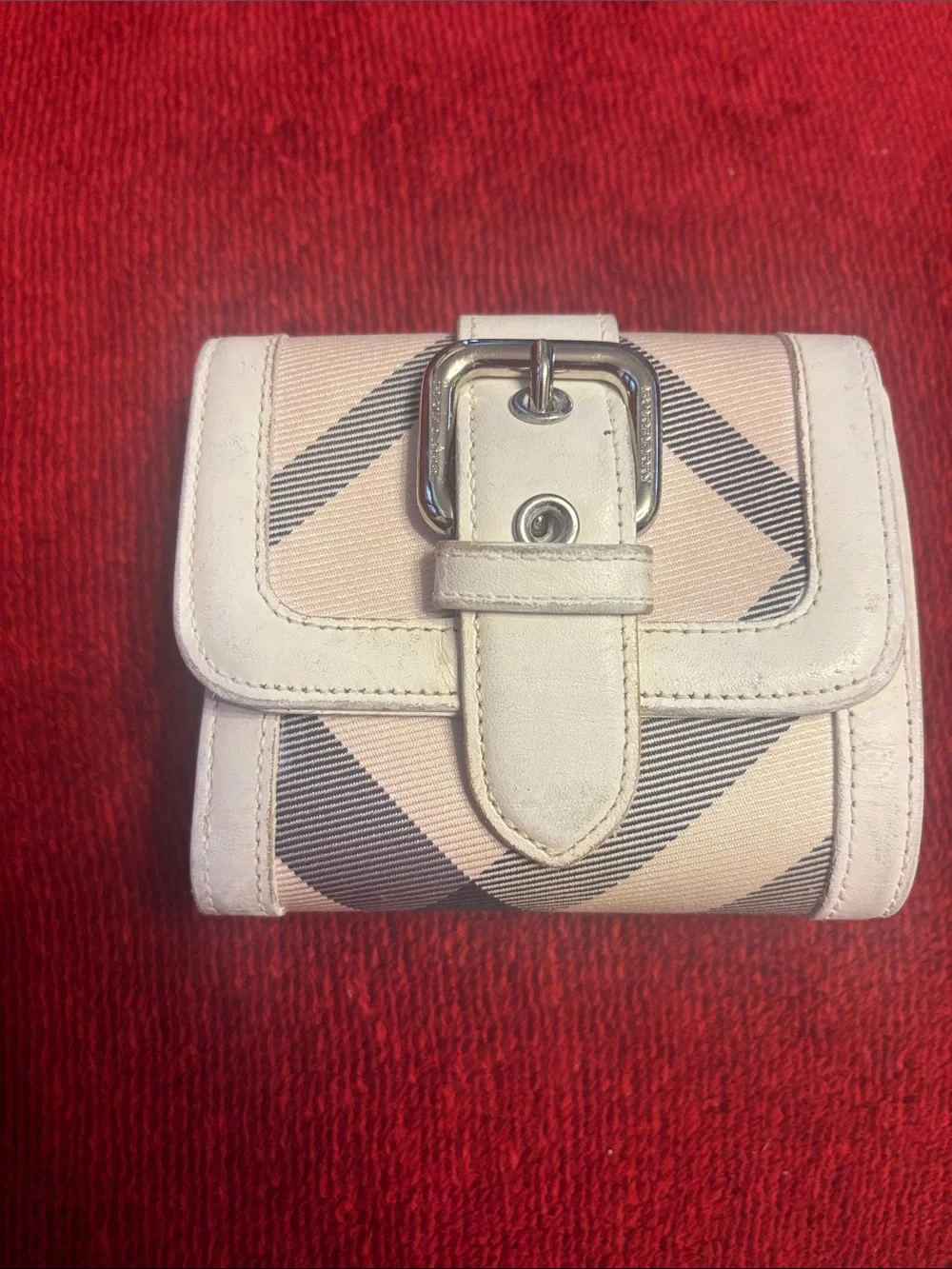 Burberryblu label  Cream and Beige Buckle Accent kisslock  Wallet